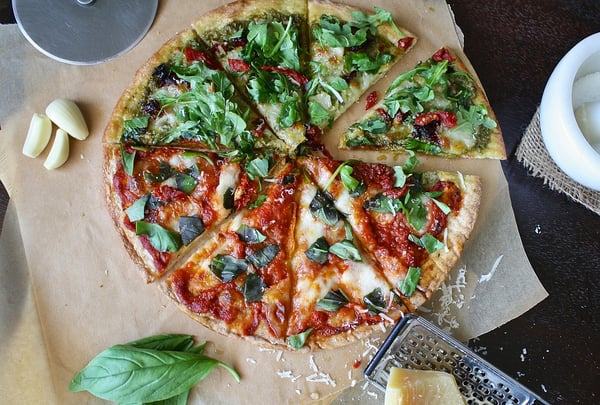 Pizza ar perfekt om du ar vegetarian!